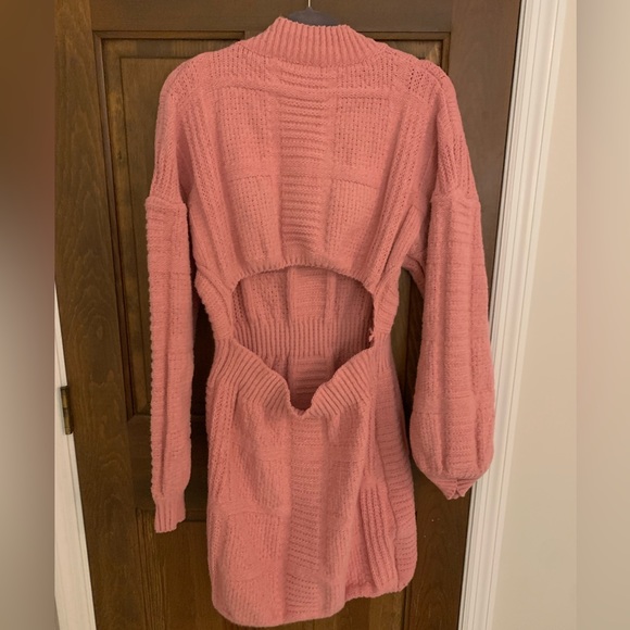 Rose pink cable knit cutout sweater dress - Picture 3 of 4